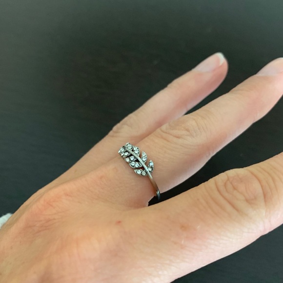 Ring - Picture 2 of 4